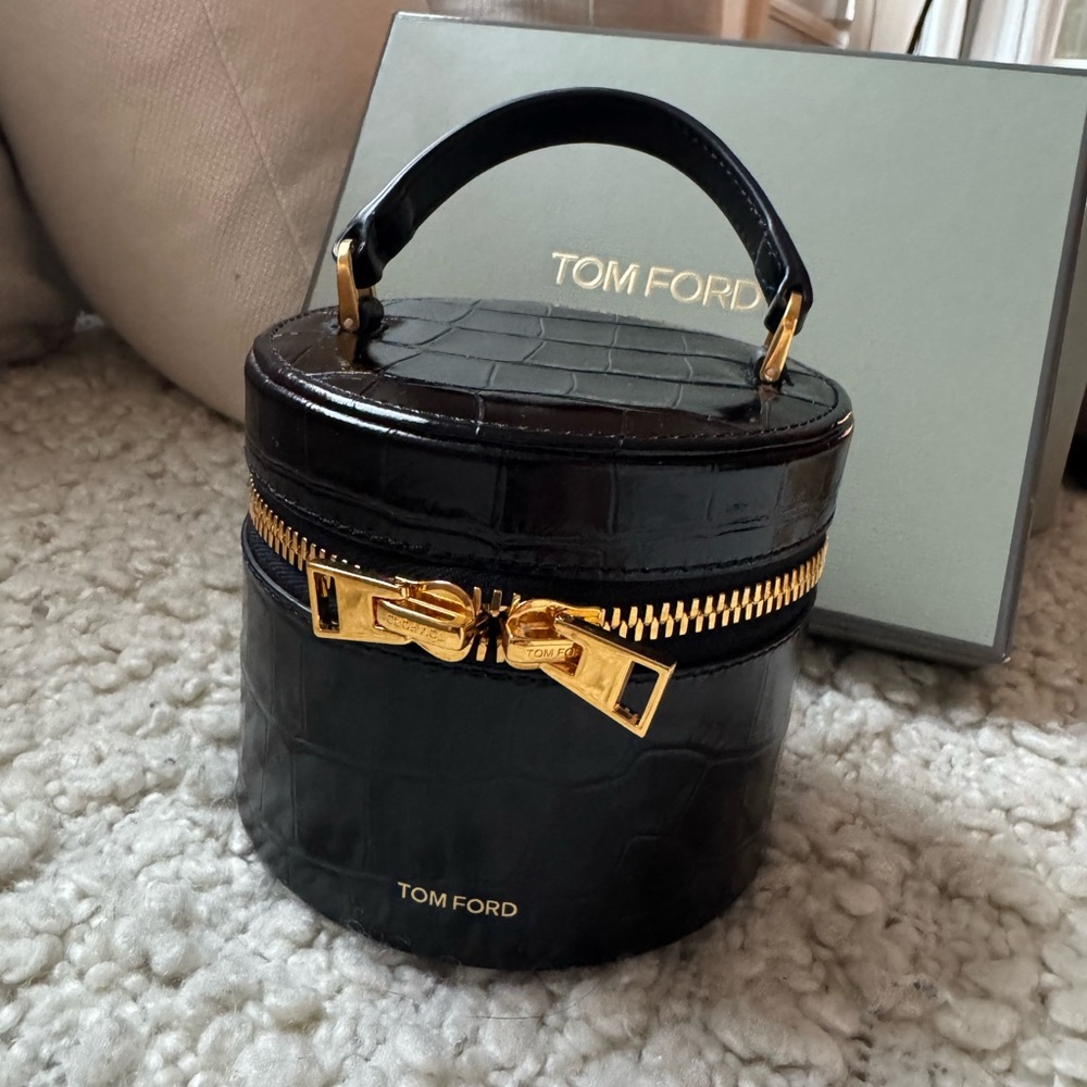 Tom Ford Audrey Mini Bucket Bag in Shiny Croc-Printed Leather (NEW, NEVER USED)